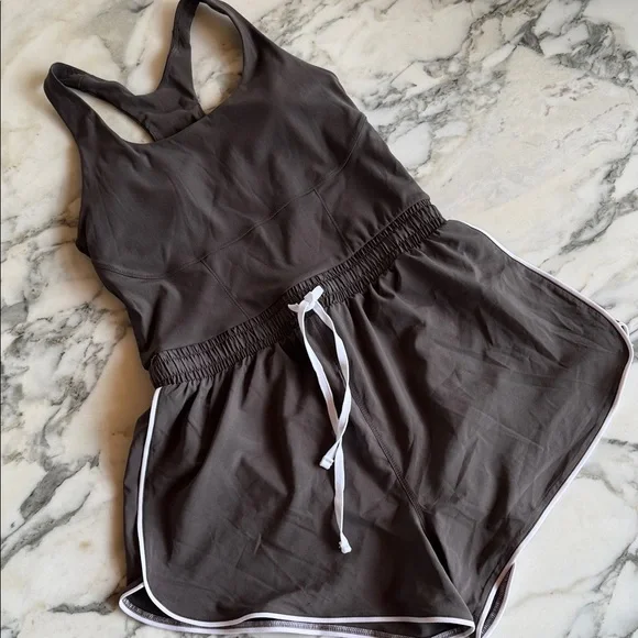 Fabletics Sport Short Onesie Charcoal Romper Women’s size Medium. - Picture 8 of 16